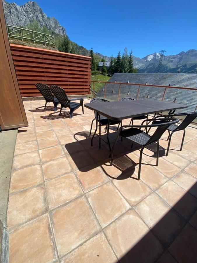 Bajo Con Terraza Y Vistas A Las Montana En Формигал Экстерьер фото