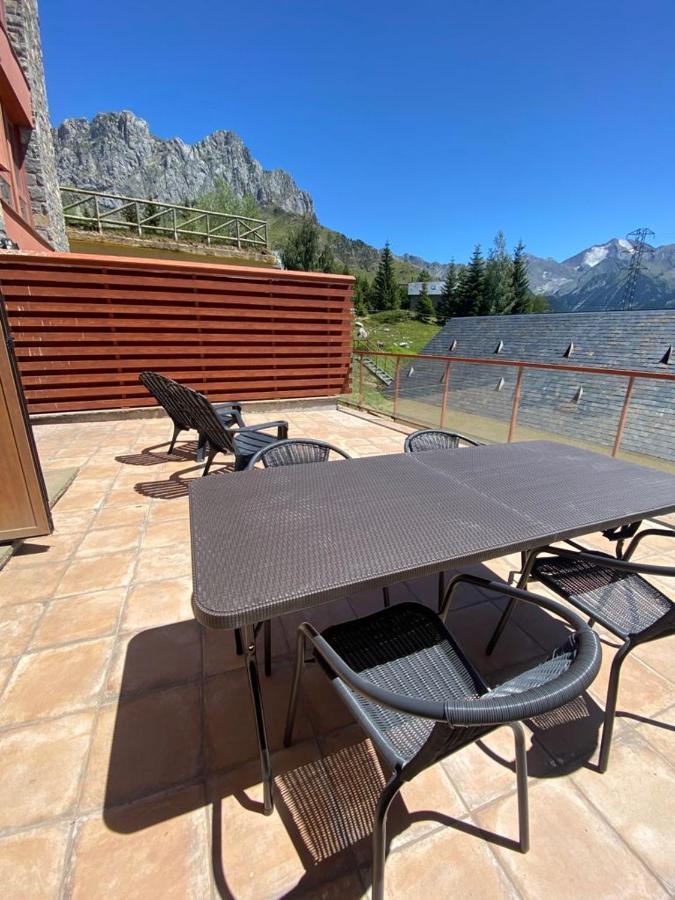 Bajo Con Terraza Y Vistas A Las Montana En Формигал Экстерьер фото